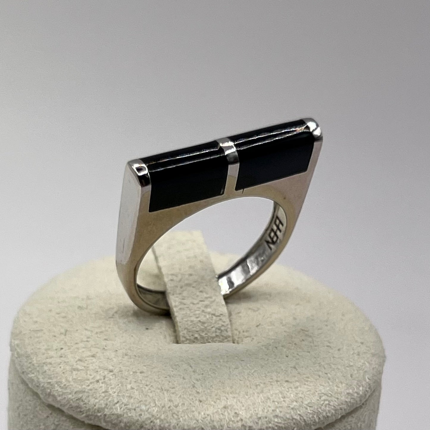 CARABINER 02