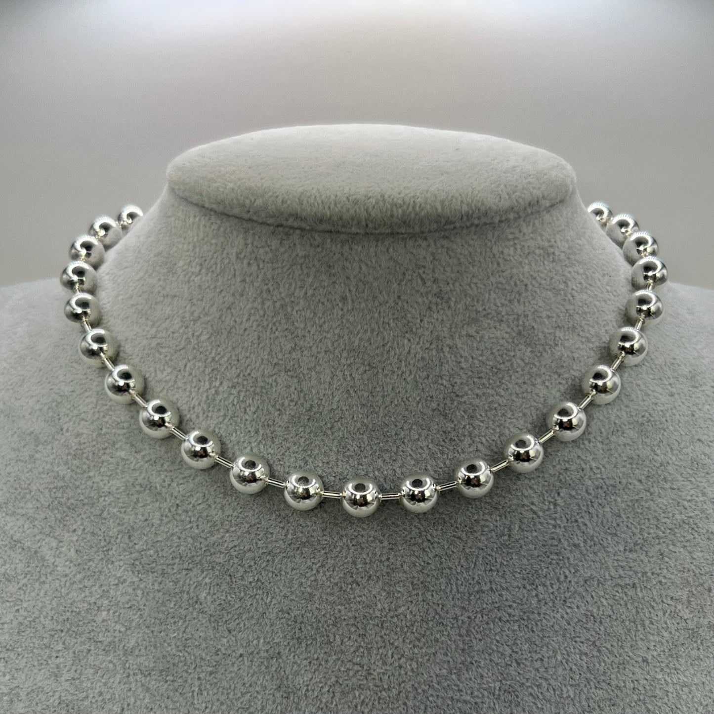 Orbit Choker