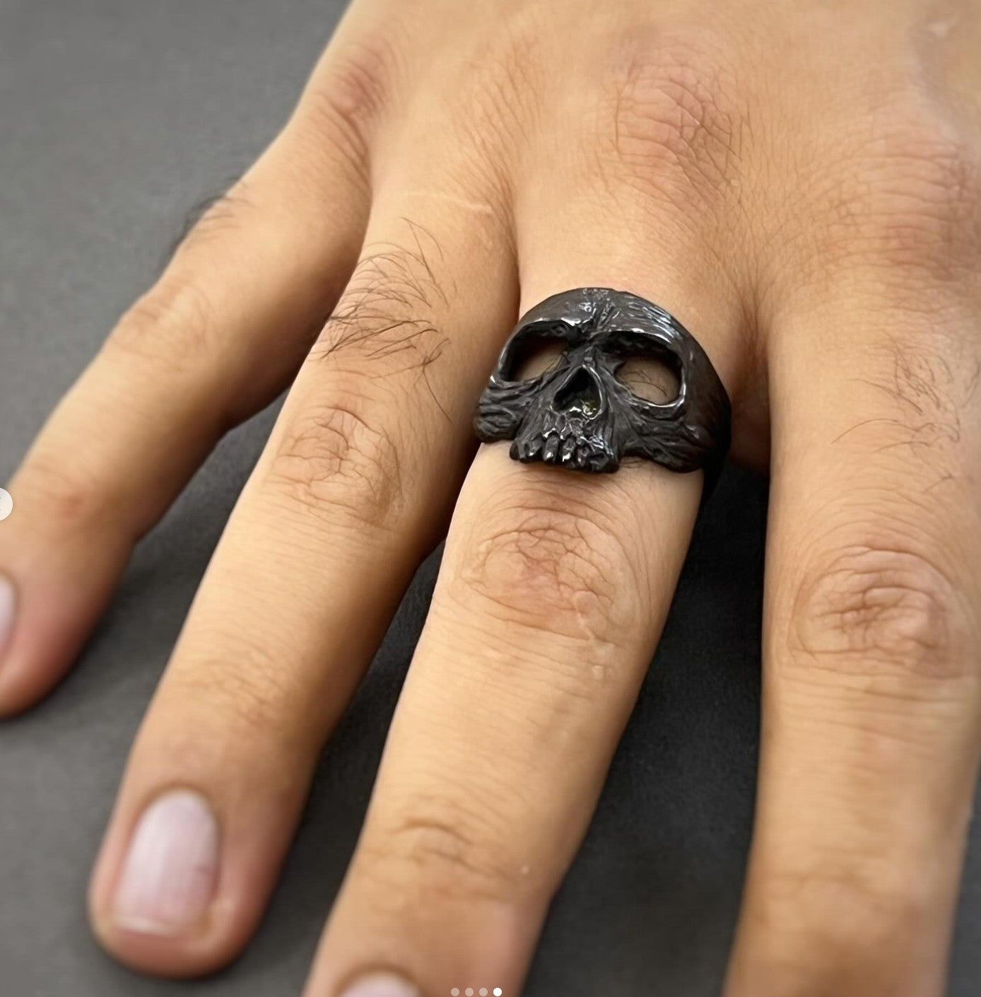 Skull ring